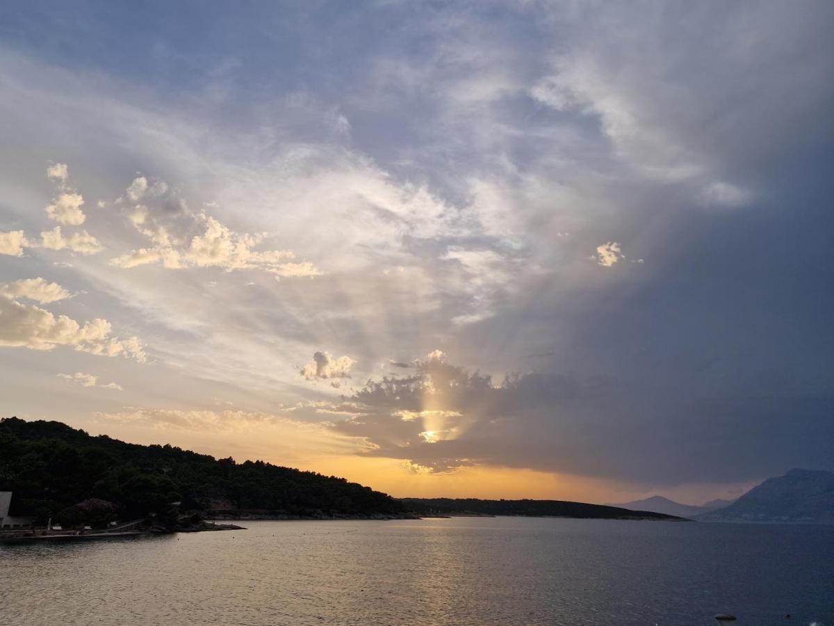 Mala Oaza Mira Apartamento Povlja  Exterior foto